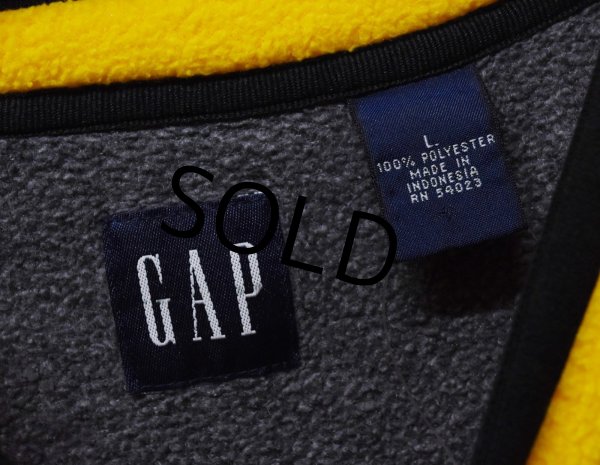 画像2: 90's~ ビンテージ【オールドギャップ】【GAP】黄色【Vネック】無地【フリース】【プルオーバー】【サイズL】  (2)