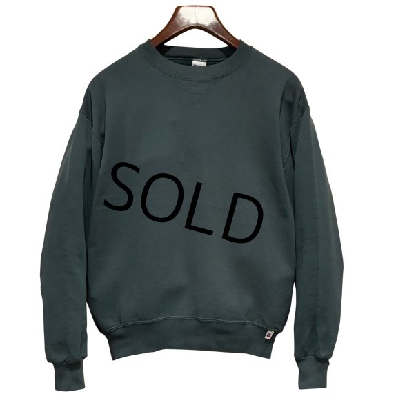 画像1: 90'ｓ【USA製】【RUSSELL】ラッセル 【ビンテージ】モスグリーン【無地】【クルーネック】前V スウェット【サイズM】  (1)