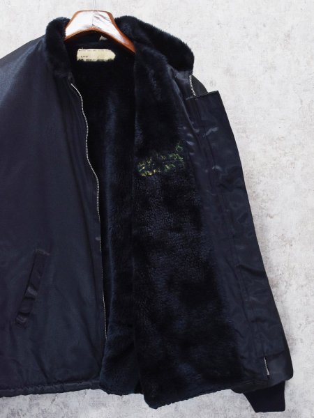 画像3: ~80’s【USA製】【ビンテージ】GOLD CROWN【ゴールドクラウン】スタンドカラー 立ち襟 裏ボア付きサテンジャケット サテンブルゾン【サイズＬ】  (3)