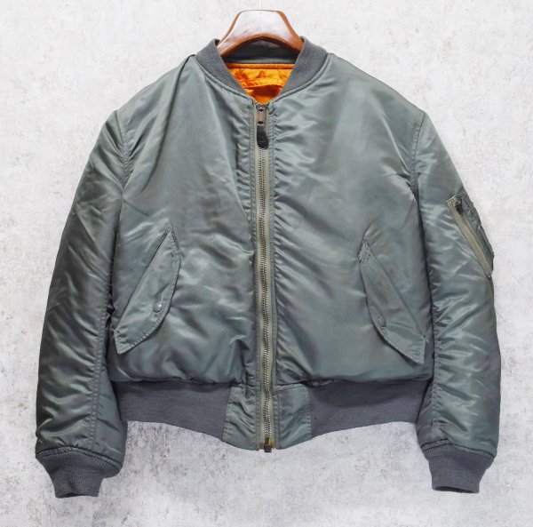 画像1: 70's【ビンテージ】U.S.ARMY【米軍実物】USAF 【アルファ製造】【MA-1】【MIL-J-8279E】ALPHA 【サイズM】  (1)