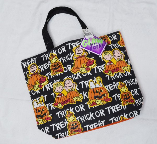 画像1: デッドストック 90's USA製 【ビンテージ】【ピーナッツ】スヌーピー【ハロウィン】マチ付き【トートバッグ】  (1)