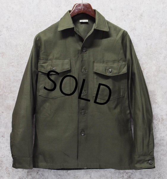画像1: デッドストック【60's】【U.S.ARMY】【米軍実物】【ビンテージ】平ボタン【ユーティリティシャツ】【14 1/2×33】  (1)