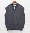 画像1: スコットランド製 ビンテージ【アクアスキュータム】チャコール Vネック【アンゴラウールベスト】【44】  (1)