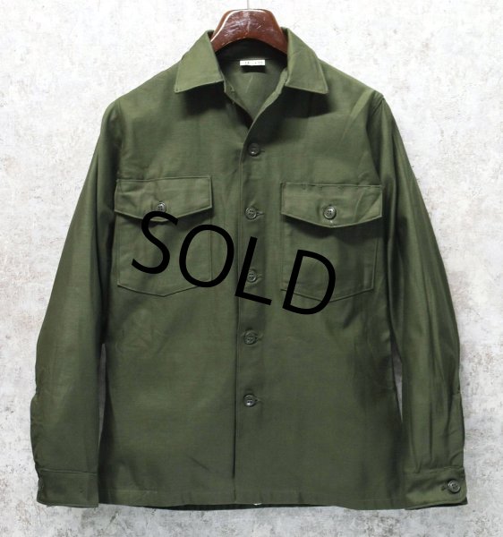 画像1: デッドストック【60's】【U.S.ARMY】【米軍実物】【ビンテージ】平ボタン【ユーティリティシャツ】【14 1/2×33】  (1)