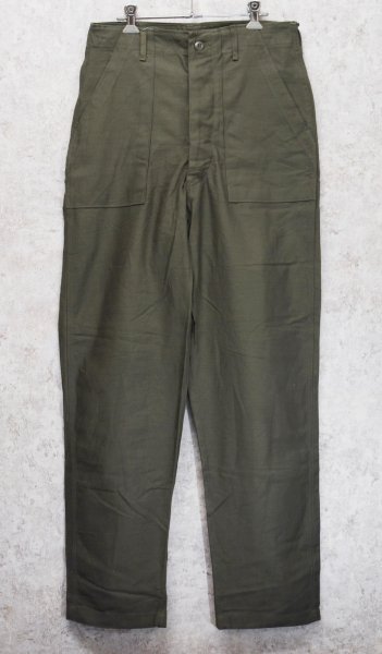 画像1: デッドストック【70's】【米軍実物】【ビンテージ】OG107【ベイカーパンツ】ボタンフライ  Ｗステッチ【ユーティリティパンツ】【32ｘ33】  (1)