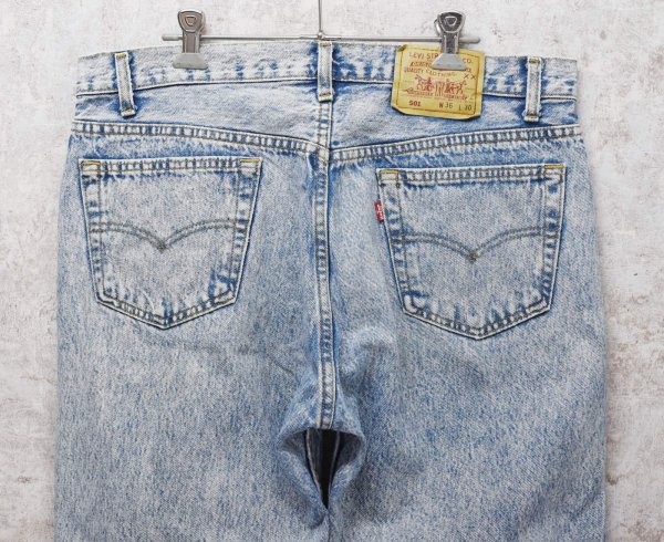 画像5: 90's【ビンテージ】【USA製】【LEVI'S】【リーバイス】【501】ケミカルウォッシュ【デニムパンツ】【36×30】  (5)