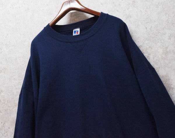 画像3: 90'ｓ【USA製】【RUSSELL】ラッセル 【ビンテージ】紺【無地】【クルーネック】前V スウェット【サイズ3X】  (3)