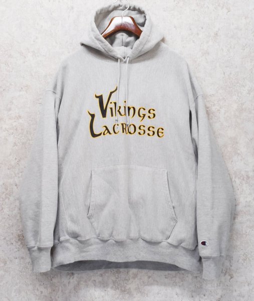 画像1: 【チャンピオン】【Champion】グレー【VIKINGS LACROSSE】バイキングス【プリント】ラクロス【リバースウィーブパーカー】【サイズXL程度】  (1)