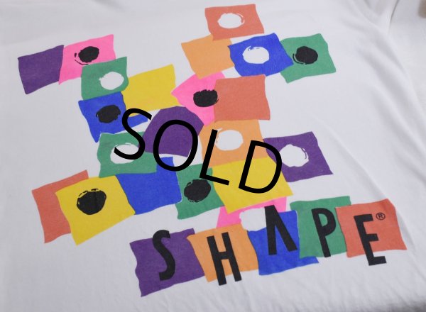 画像4: 【ビンテージ】USA製【SHAPE】【白】幾何学模様 カラフル【グラフィック】アート 【Ｔシャツ】【サイズM】  (4)
