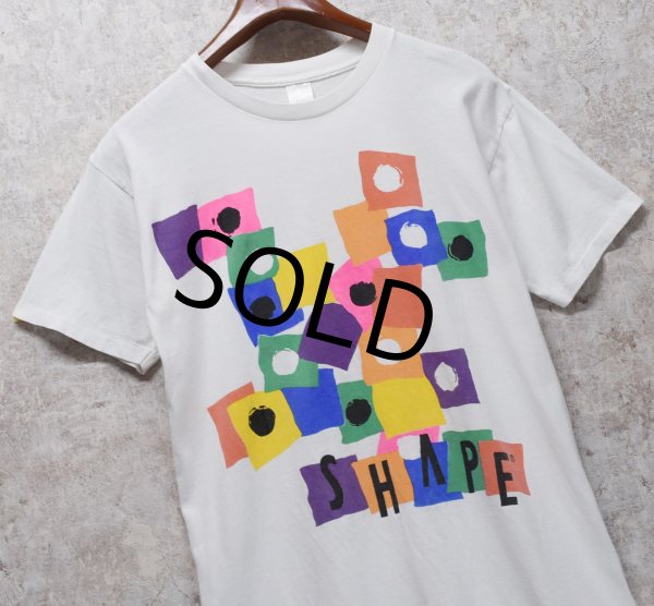 画像1: 【ビンテージ】USA製【SHAPE】【白】幾何学模様 カラフル【グラフィック】アート 【Ｔシャツ】【サイズM】  (1)