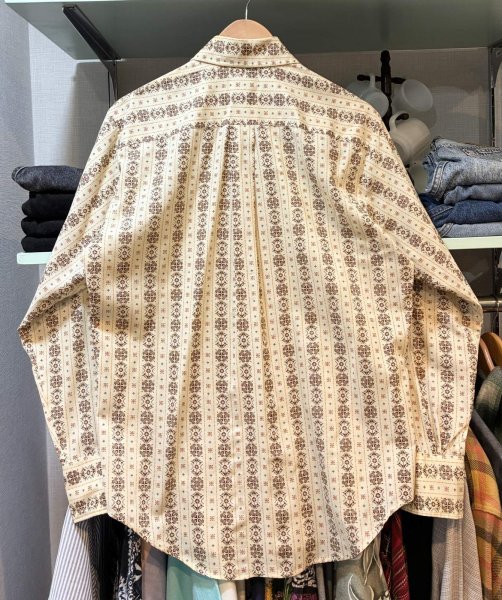 画像4:  ビンテージ【WILKINSONS】ベージュｘ総柄 シャツ  US16-34  (4)