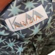 画像2: 【KRIZIA】【黒×緑】星【総柄】【コットンシャツ】【サイズM】  (2)