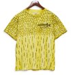 画像2: 【90's】【ビンテージ】【USA製】【GILDAN】黄色タイダイ【HEAVY WEIGHT】魚　ウロコ 総柄Tシャツ【Muskie Country】【Tシャツ】【魚】【総柄】【サイズL】 (2)