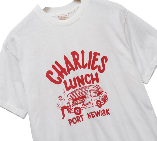 画像1: 【ほぼ未使用】【80's】【USA製】ビンテージ【Sportswear II】【CHARLIE'S LUNCH】【PORT NEWARK】【キッチンカー】シングルステッチ【Tシャツ】【サイズXL】 (1)