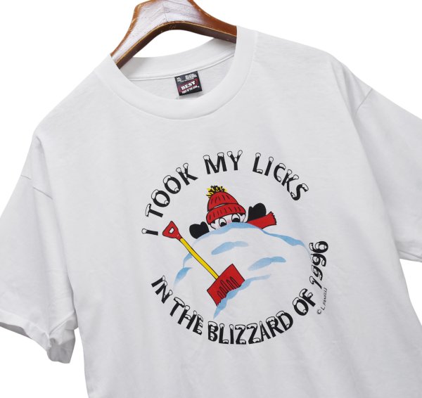 画像3: 【ほぼ未使用】【90's】【USA製】【ビンテージ】【フルーツオブザルーム】【FRUIT OF THE LOOM】【BEST】【I TOOK MY LICKS IN THE BLIZZARD OF 1996】【雪】シングルステッチ【Tシャツ】【サイズXL】 (3)