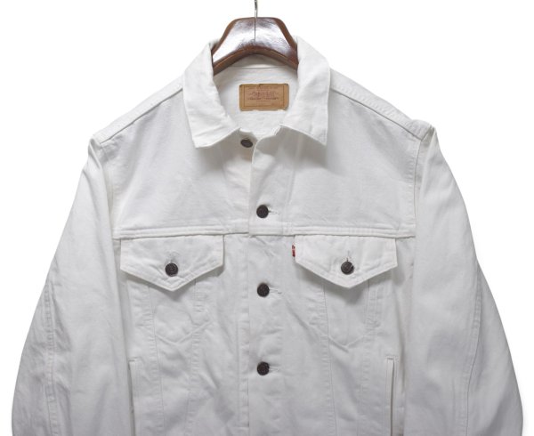 画像4: 【90’s】【ビンテージ】【USA製】【リーバイス】【Levi’s】【70506-0251】【ホワイトデニムジャケット】【サイズ44R】  (4)