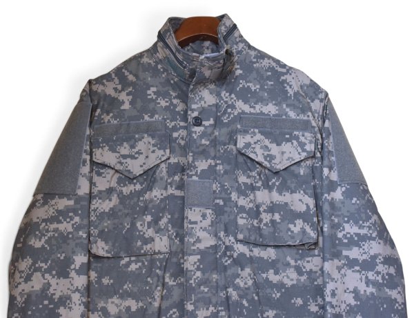 画像4: 【ほぼ未使用】【米軍実物】【U.S.ARMY】【ACU】【M-65】【デジタルカモ】【フィールドジャケット】【S-SHORT】  (4)