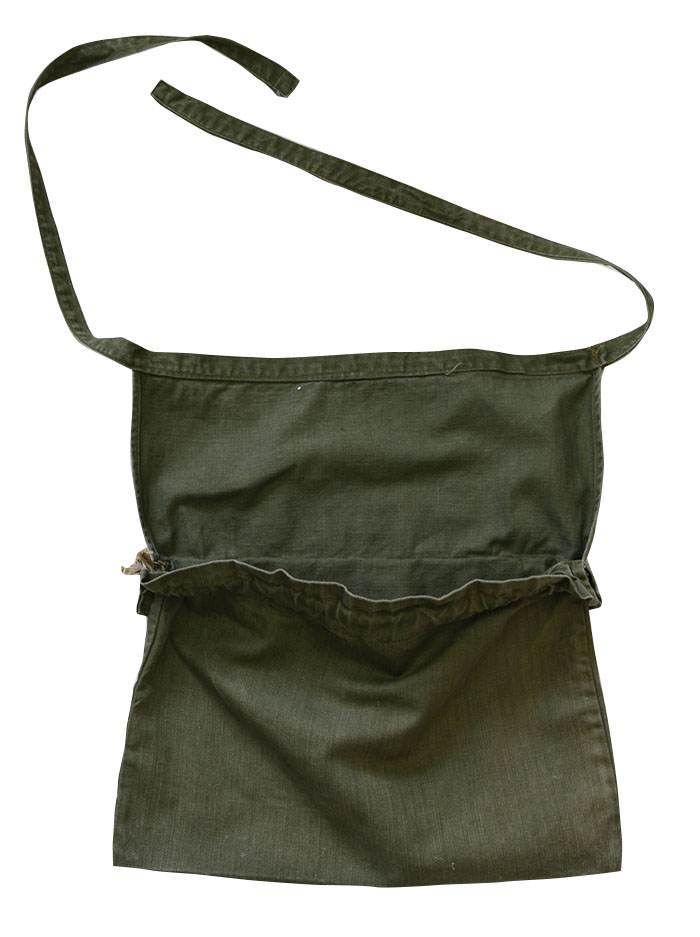 40 S ビンテージ 米軍 Red Cross ｈｂｔ エプロン 巾着 レッドクロス 八千代の古着屋