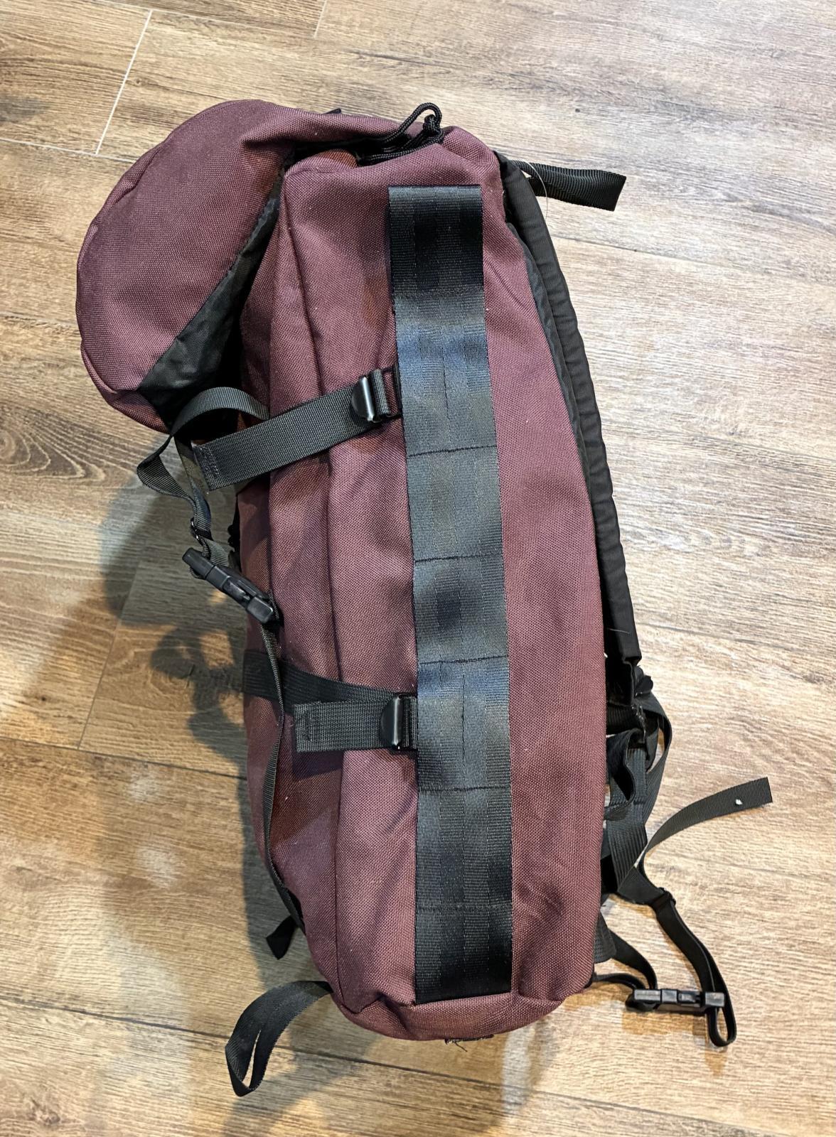 90's【ビンテージ】【USA製】【jansport】ジャンスポーツ【エンジ